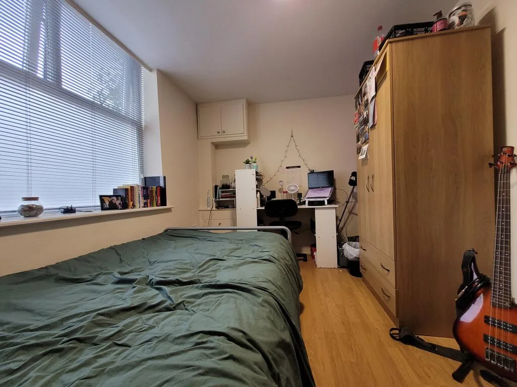 7 bedroom terraced house for rent