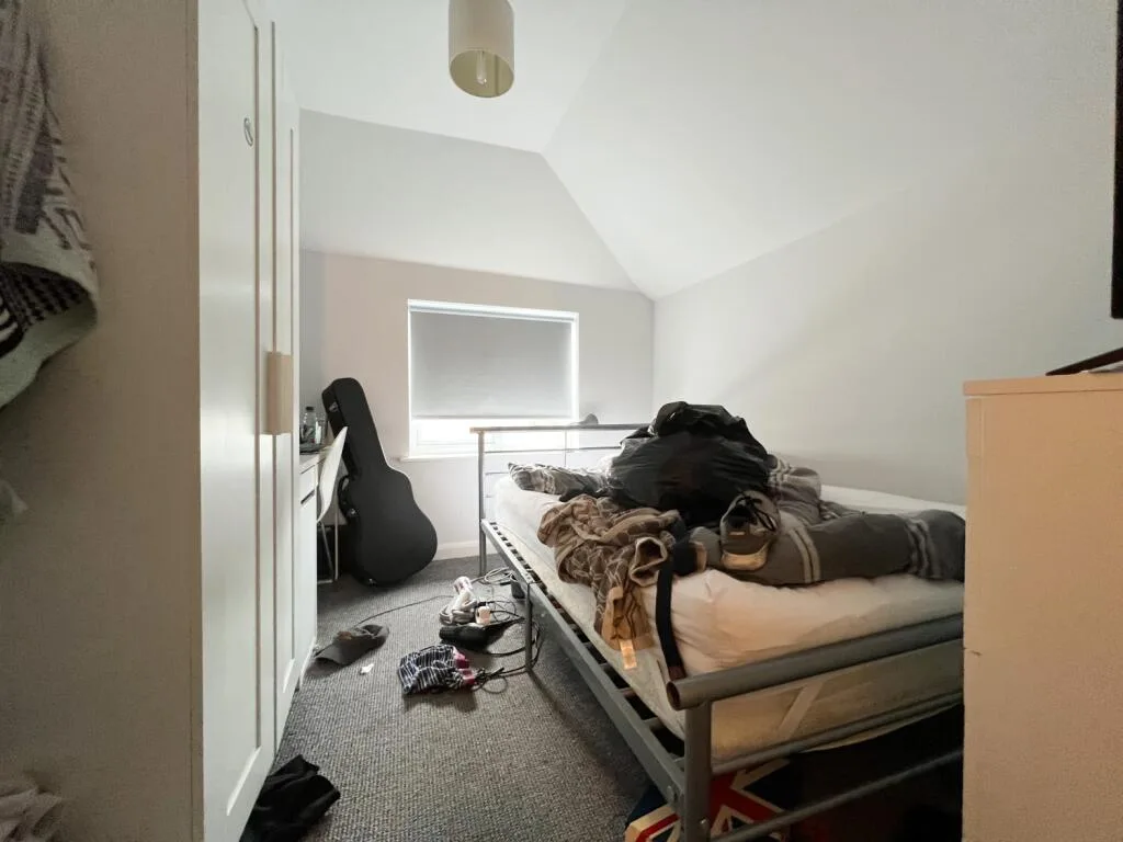 8 bedroom terraced house for rent