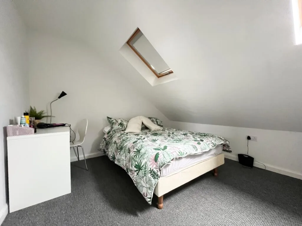 8 bedroom terraced house for rent