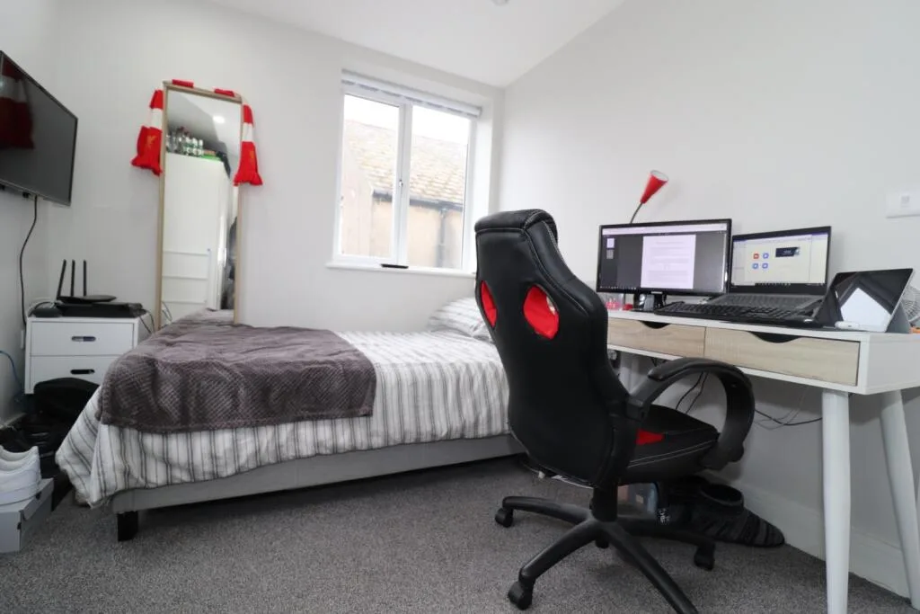 6 bedroom flat for rent