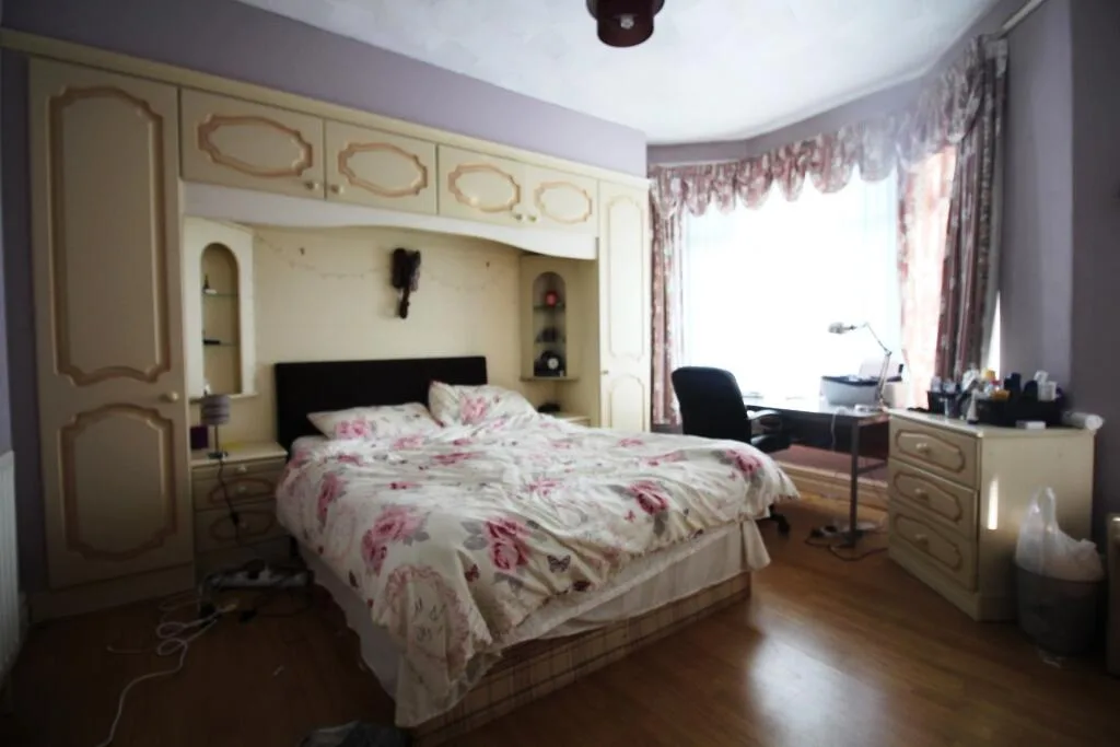 5 bedroom terraced house for rent