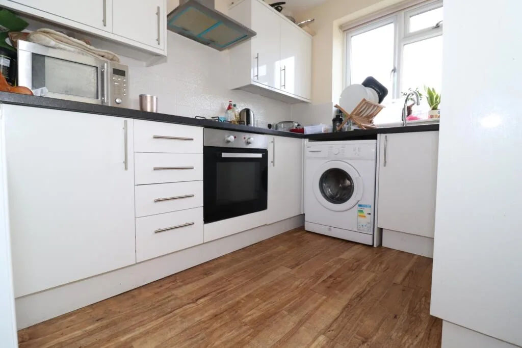 5 bedroom terraced house for rent