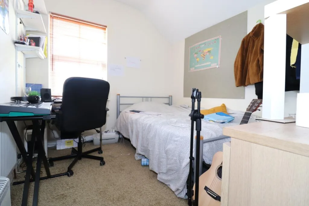 5 bedroom terraced house for rent