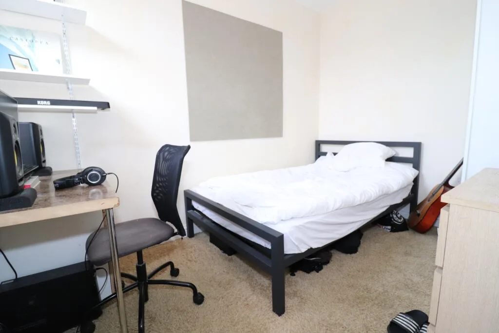 5 bedroom terraced house for rent