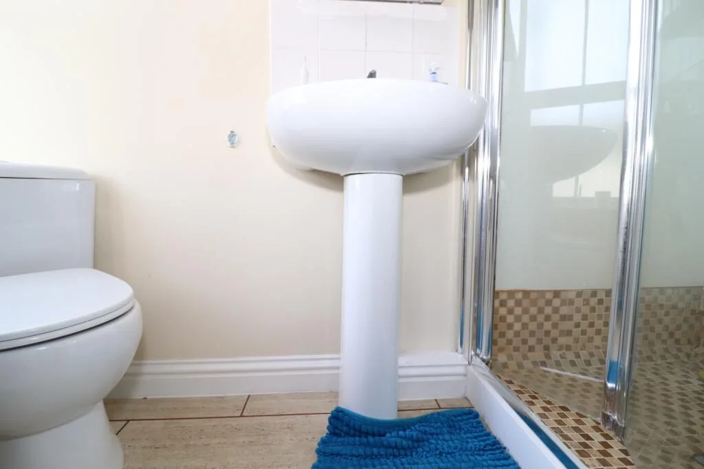 5 bedroom terraced house for rent