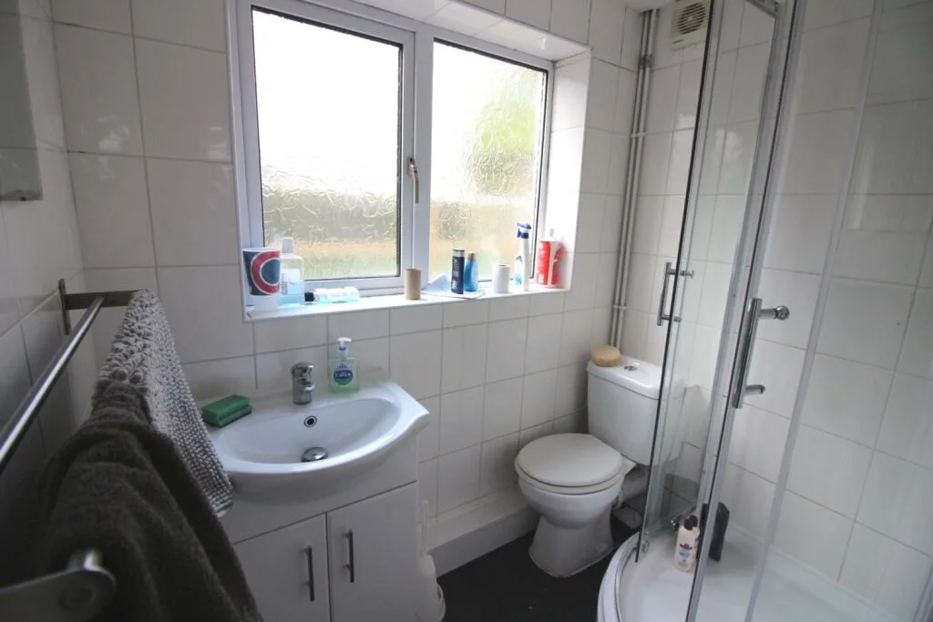 6 bedroom terraced house for rent