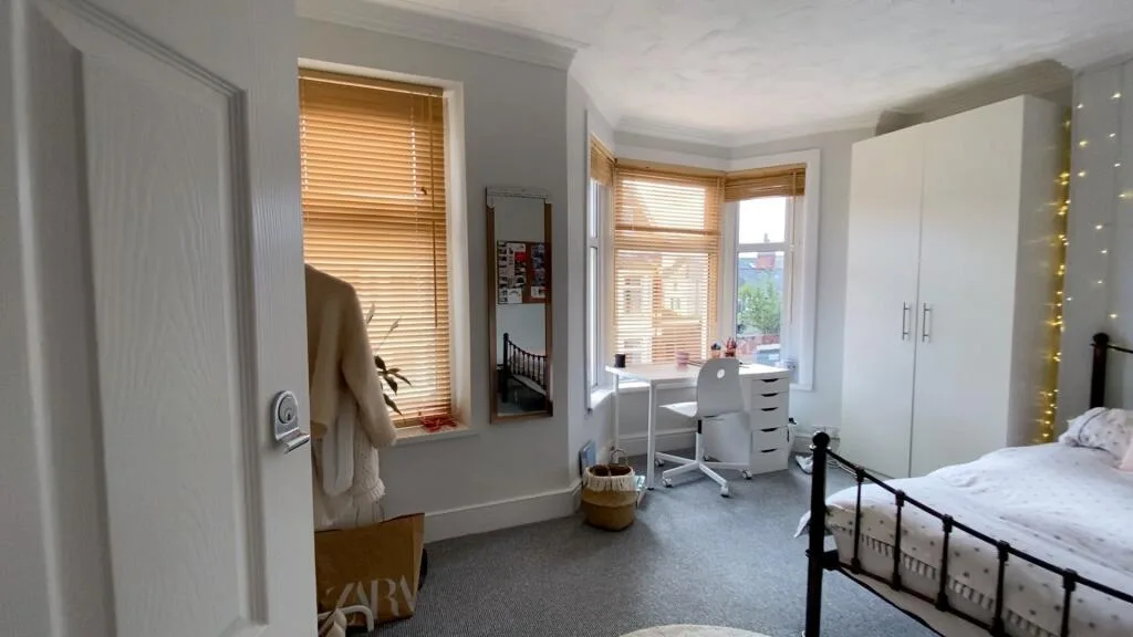 6 bedroom terraced house for rent