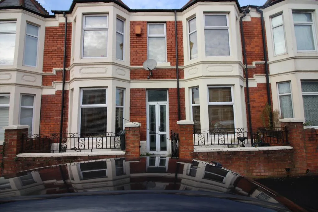 6 bedroom terraced house for rent