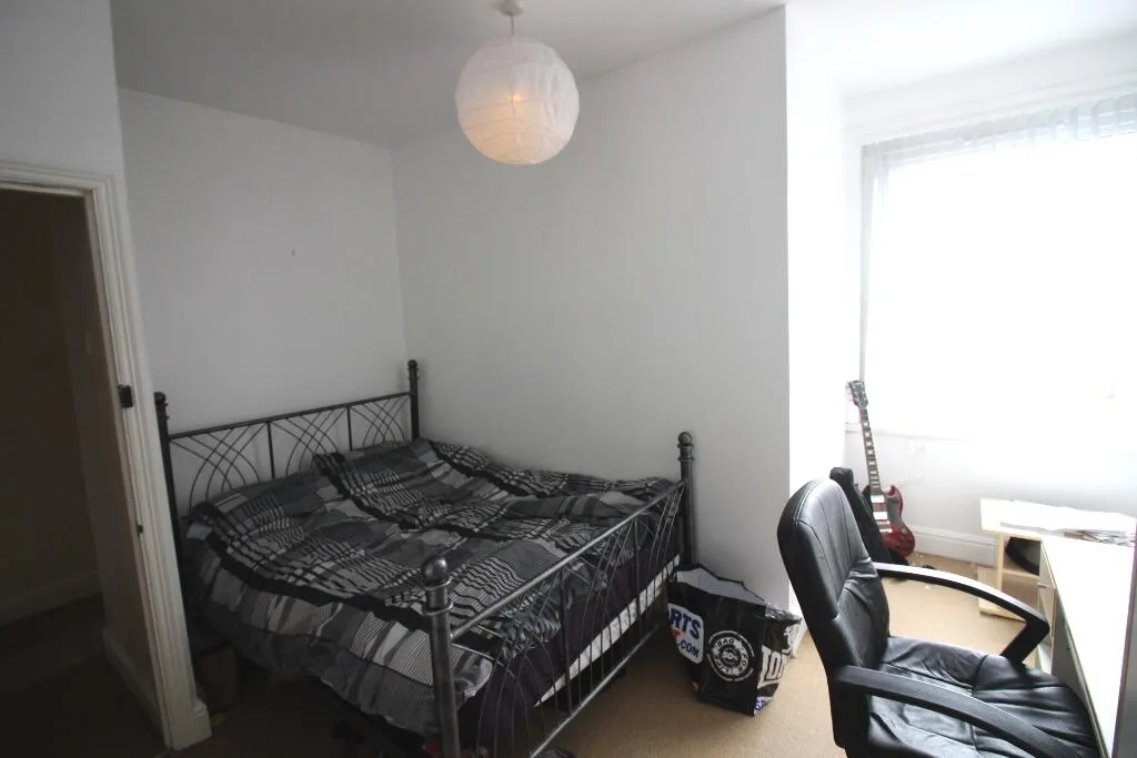 3 bedroom end of terrace house for rent