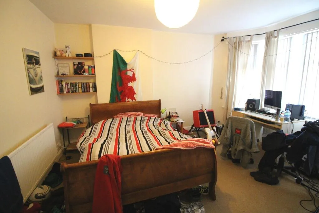 3 bedroom end of terrace house for rent
