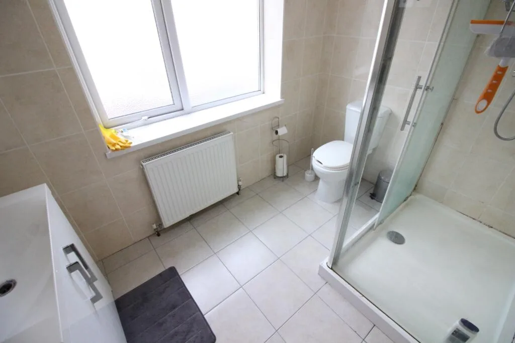5 bedroom terraced house for rent