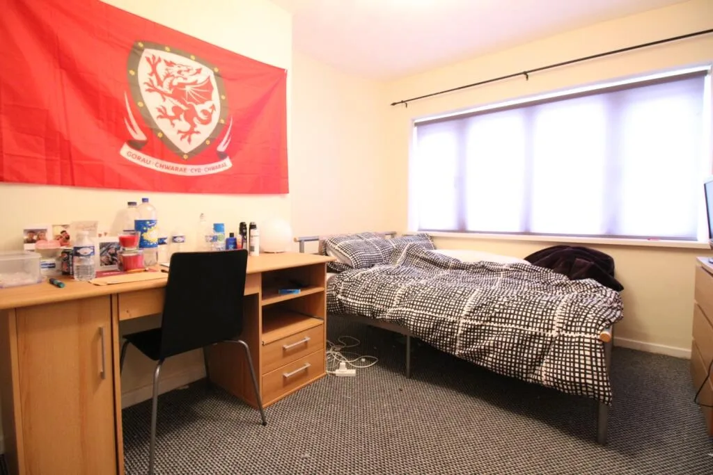 5 bedroom terraced house for rent