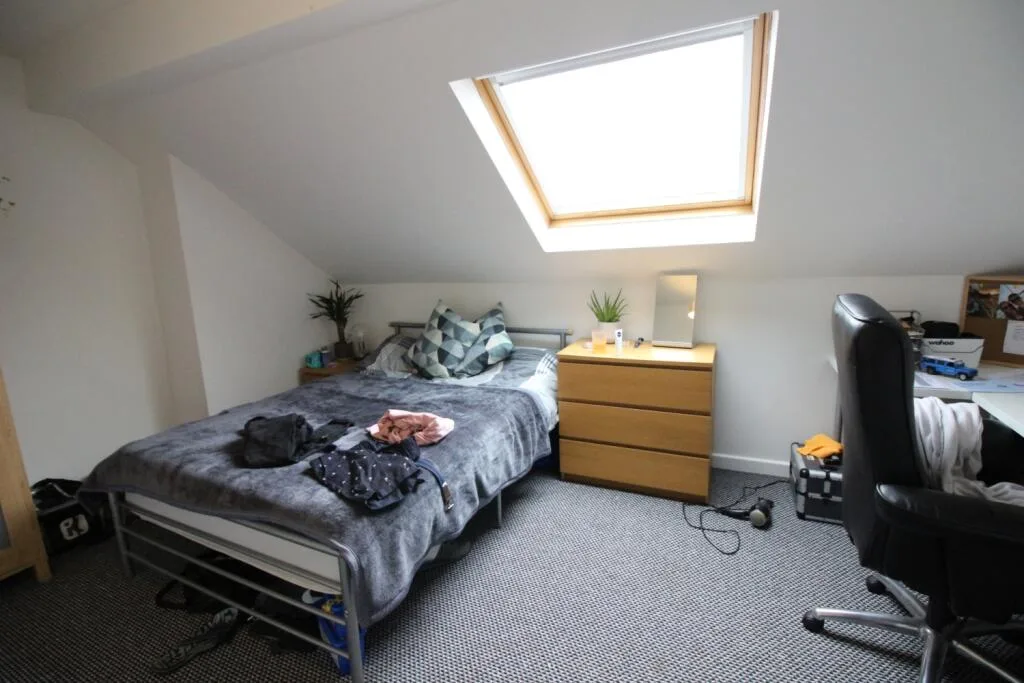5 bedroom terraced house for rent