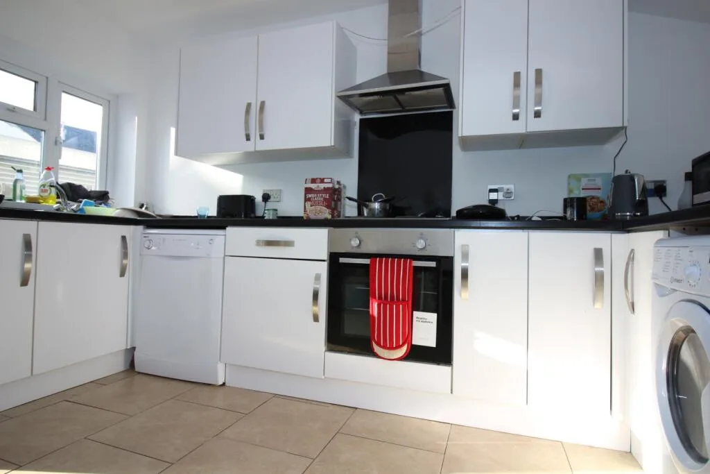 6 bedroom terraced house for rent