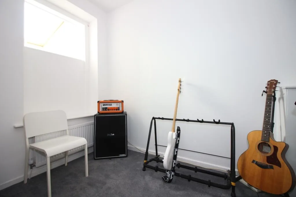 6 bedroom terraced house for rent