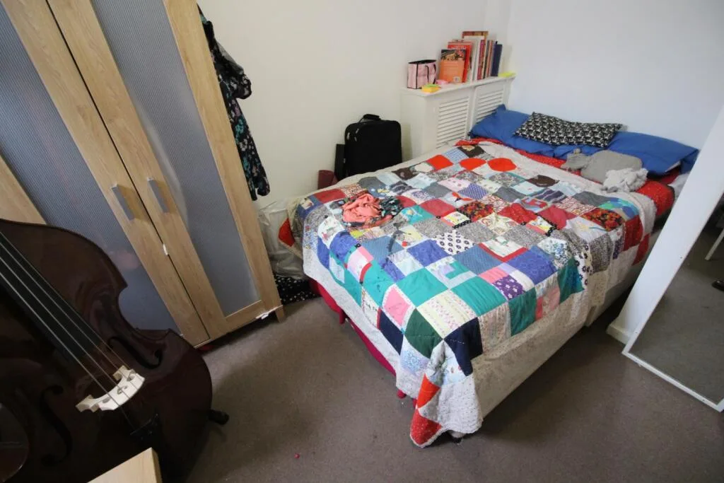 6 bedroom terraced house for rent