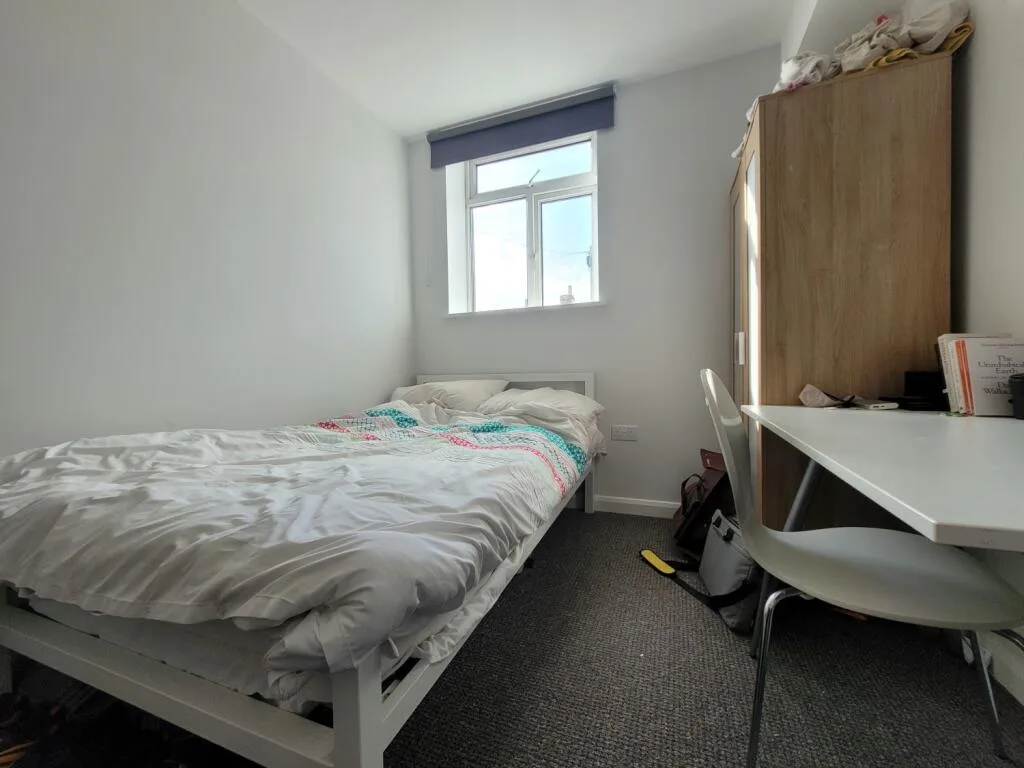 6 bedroom terraced house for rent