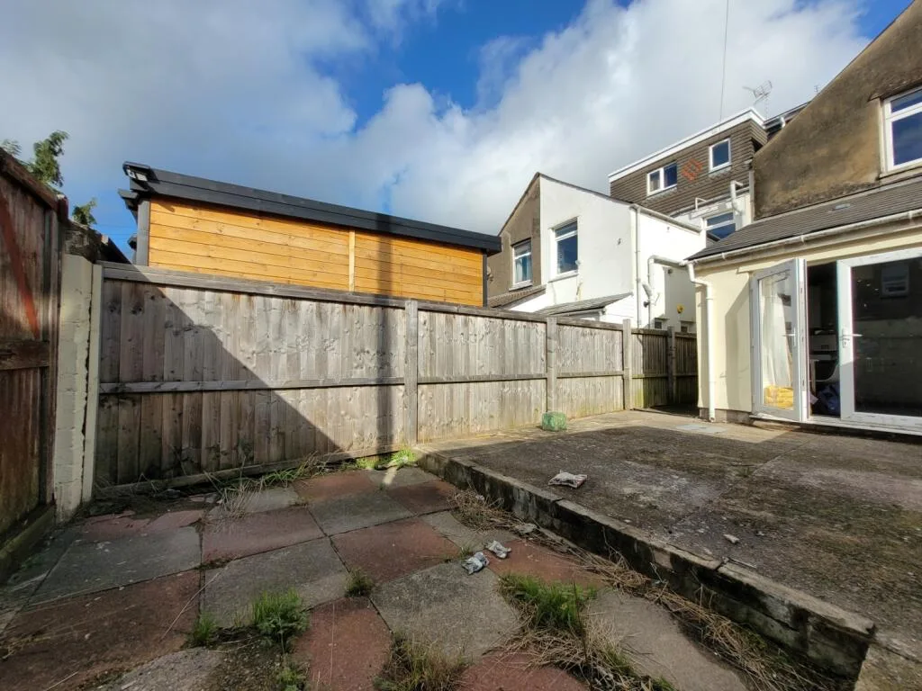 6 bedroom terraced house for rent