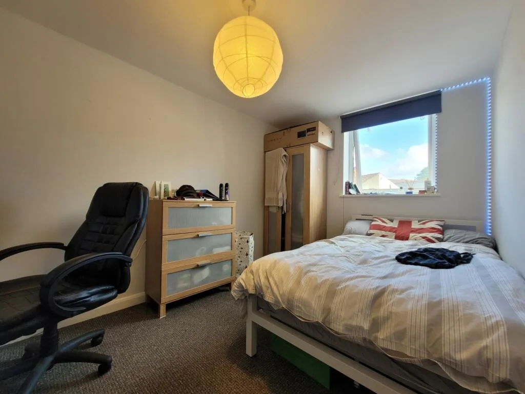 6 bedroom terraced house for rent