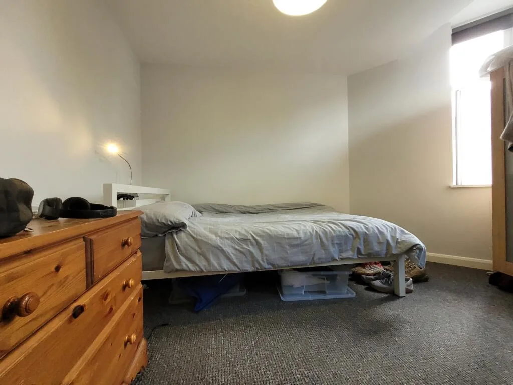 6 bedroom terraced house for rent