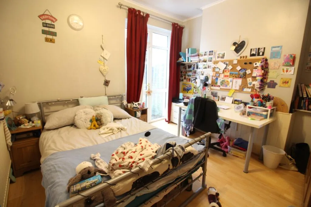 5 bedroom terraced house for rent