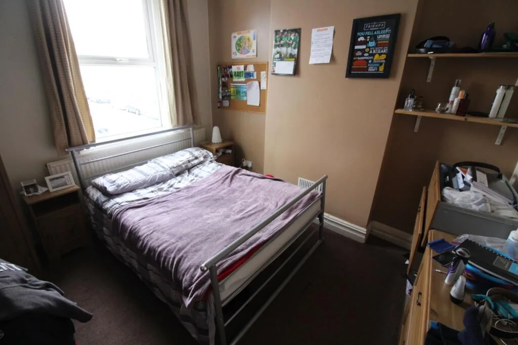 5 bedroom terraced house for rent