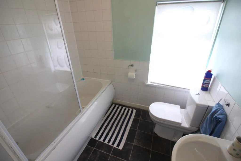 5 bedroom terraced house for rent