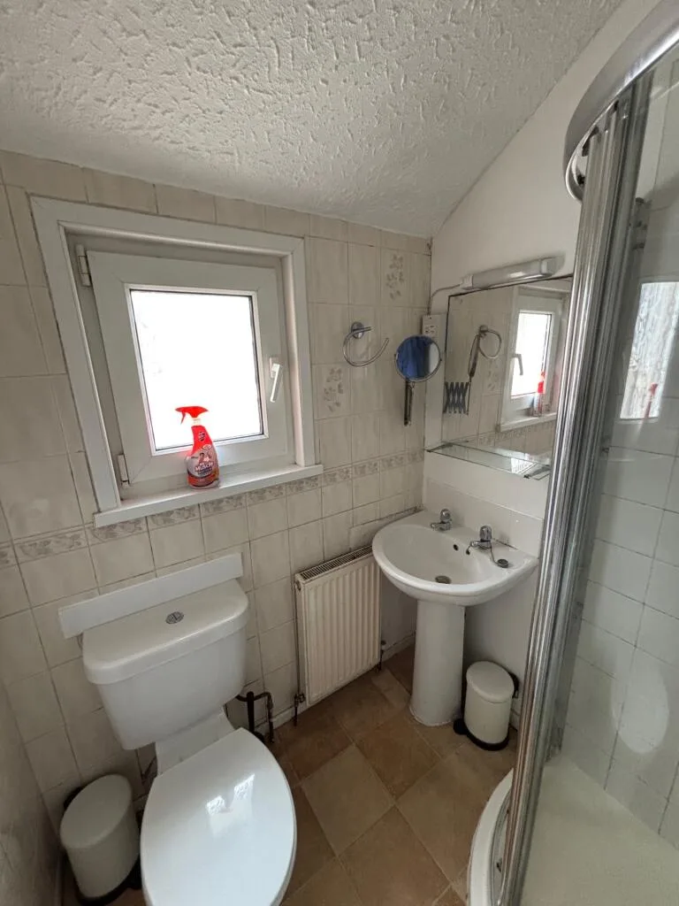 5 bedroom house for rent
