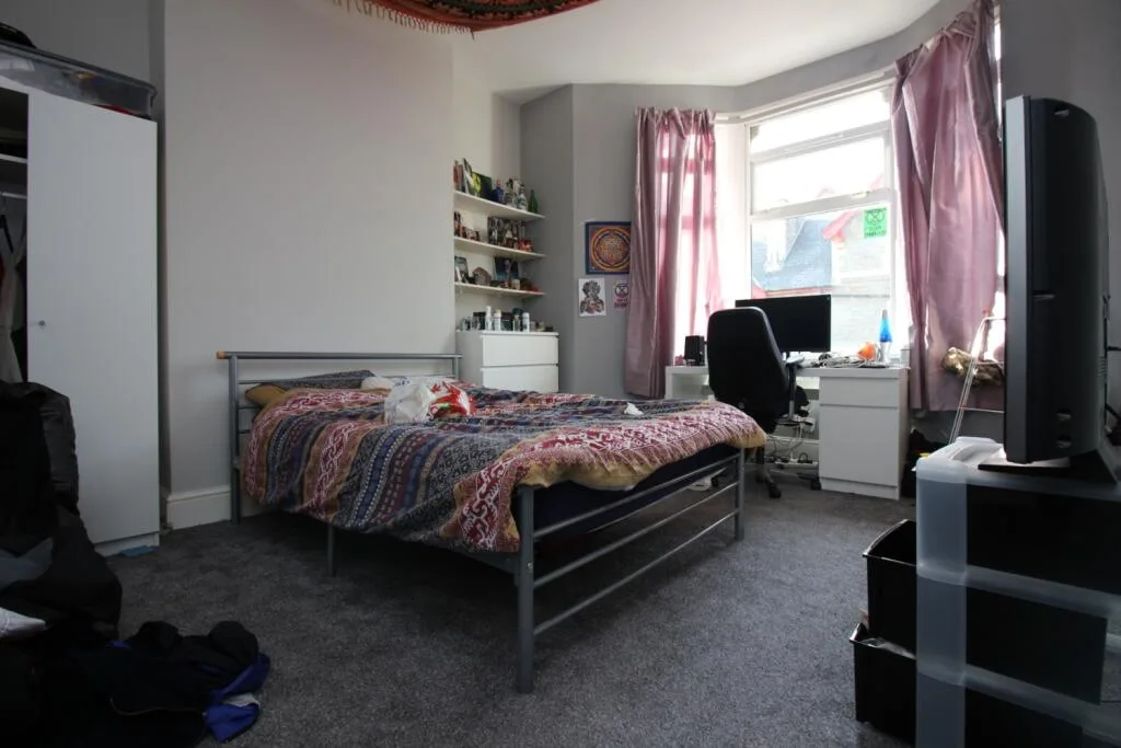 6 bedroom terraced house for rent