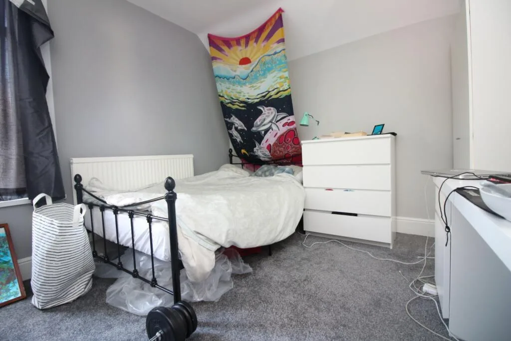 6 bedroom terraced house for rent