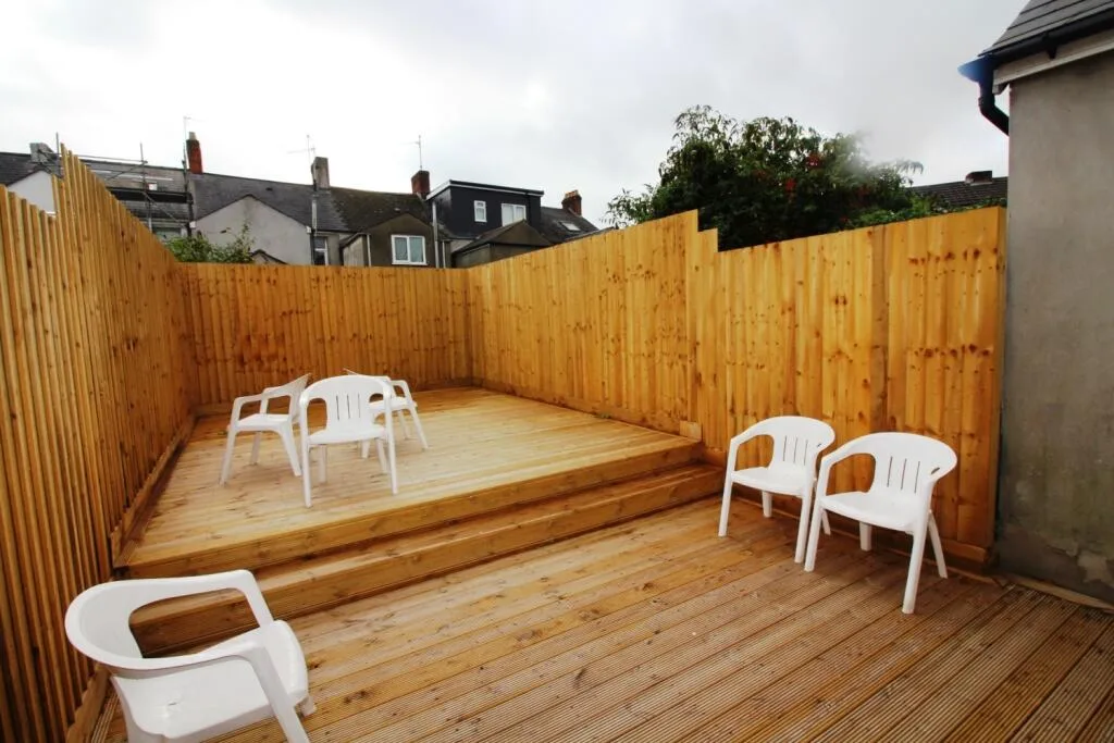 6 bedroom terraced house for rent