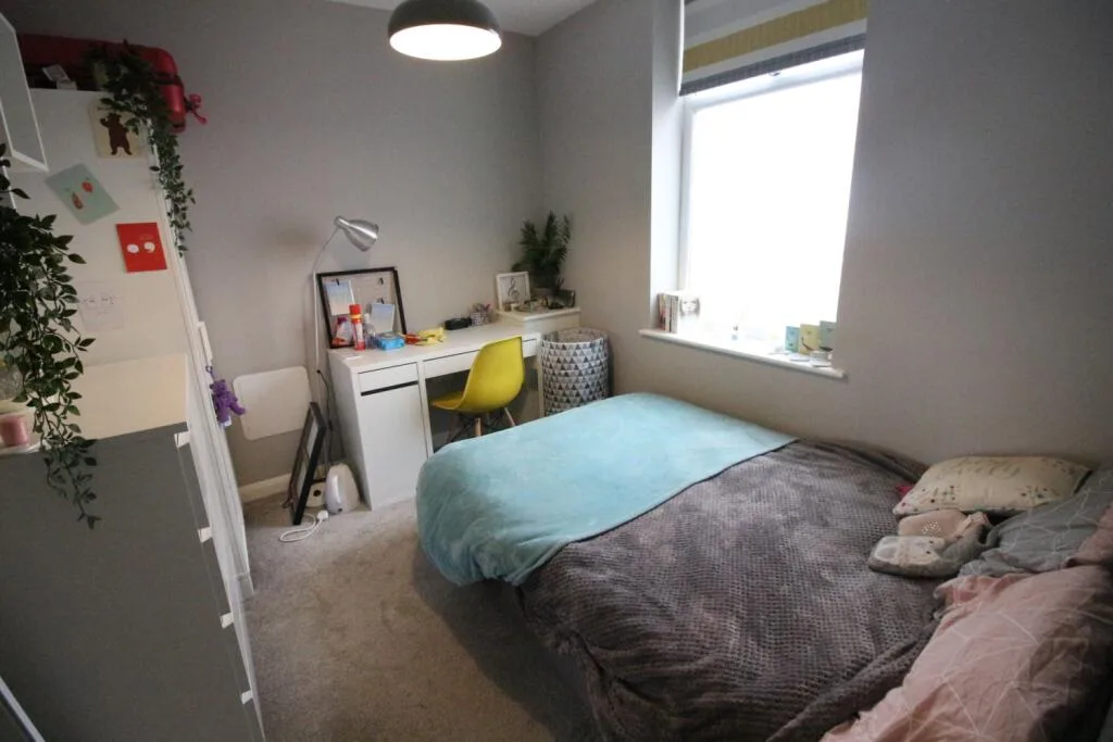 6 bedroom terraced house for rent