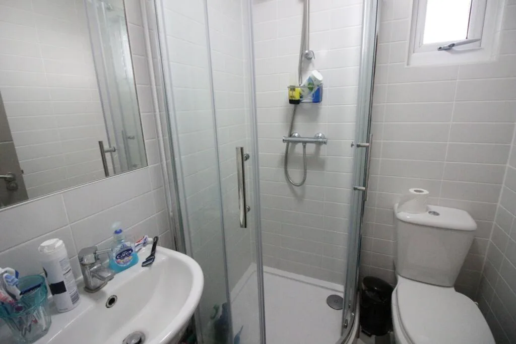 6 bedroom terraced house for rent