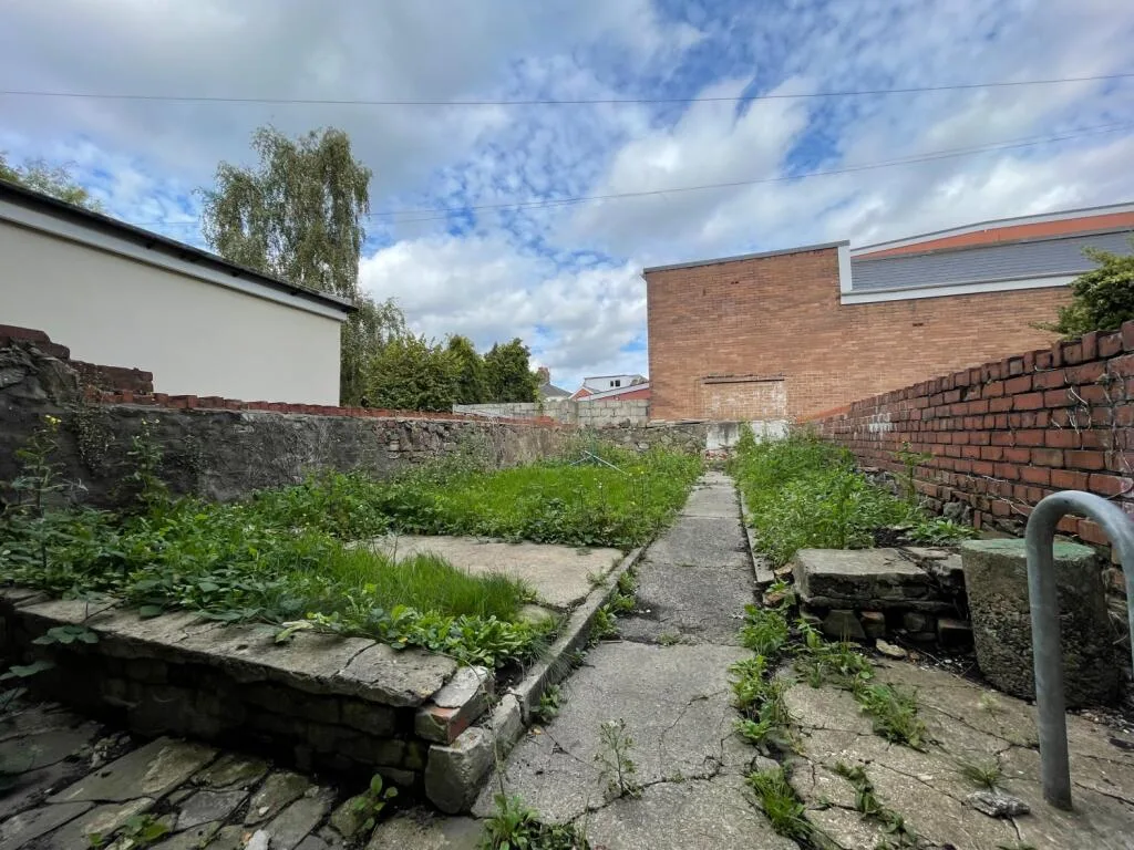6 bedroom terraced house for rent