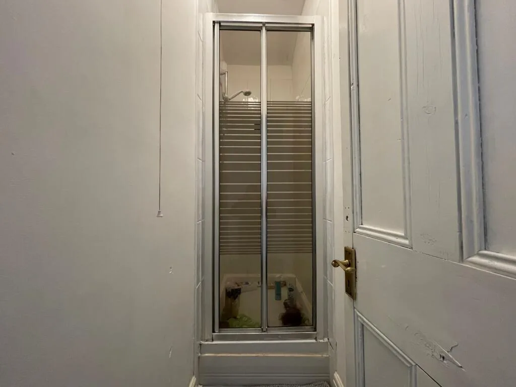 6 bedroom terraced house for rent