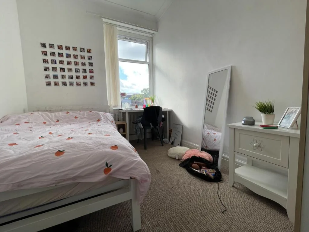 6 bedroom terraced house for rent