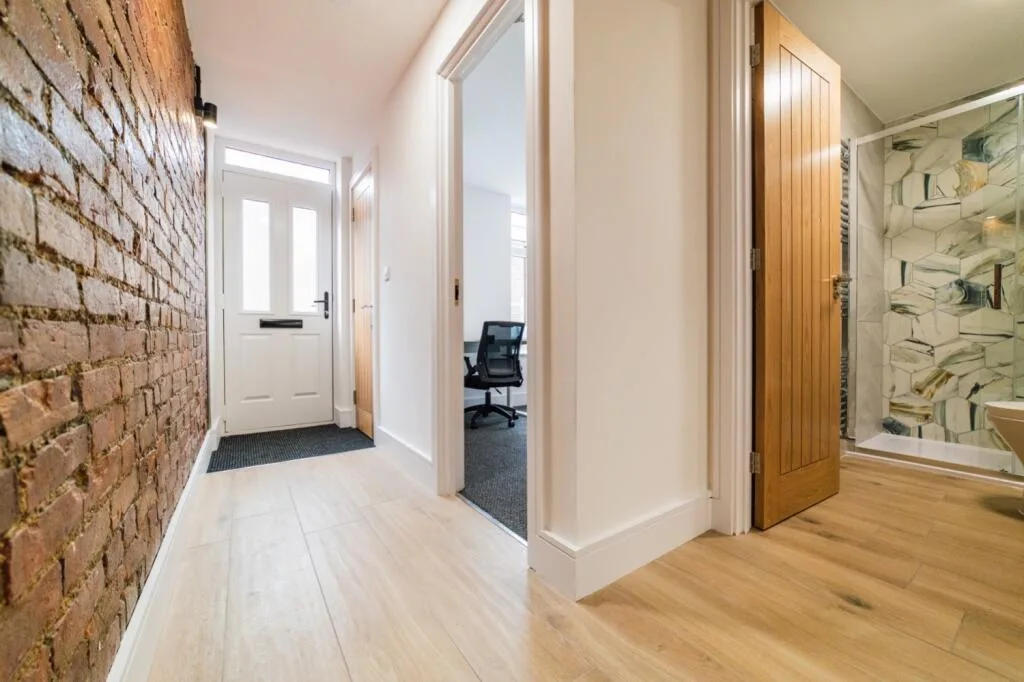 8 bedroom terraced house for rent