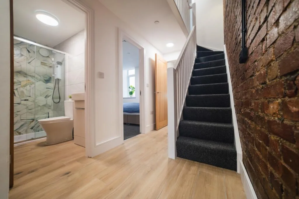 8 bedroom terraced house for rent