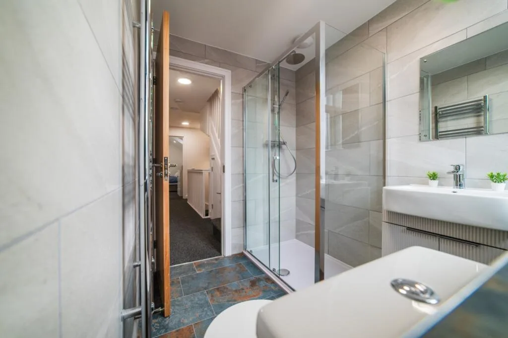 8 bedroom terraced house for rent