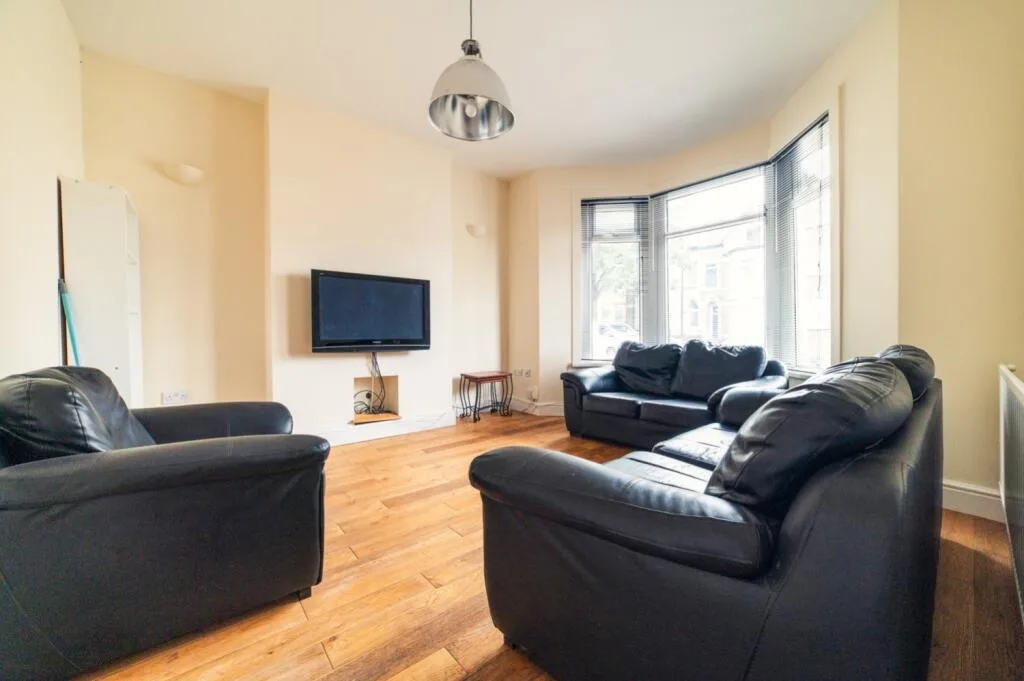 7 bedroom terraced house for rent