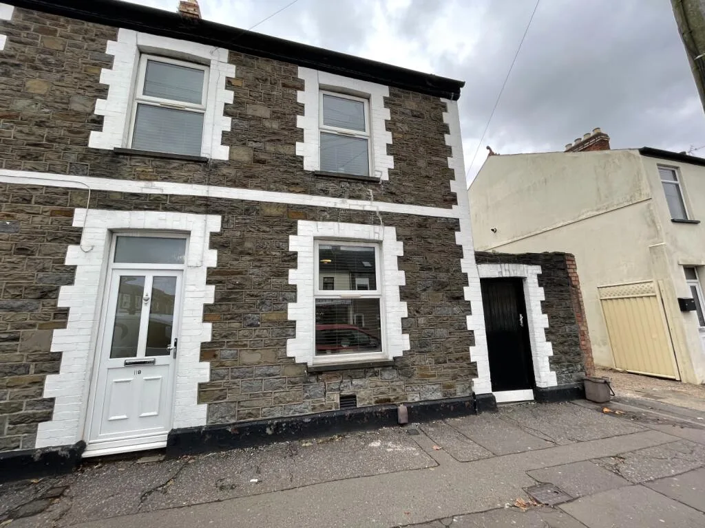 7 bedroom end of terrace house for rent