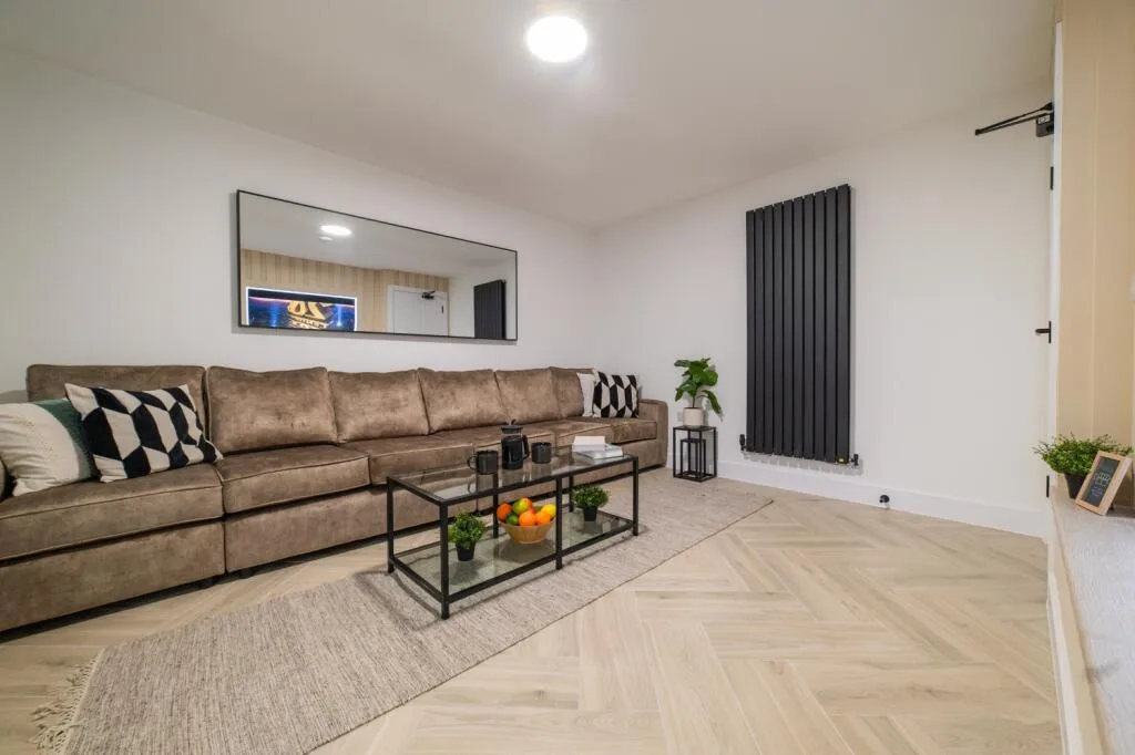 6 bedroom terraced house for rent