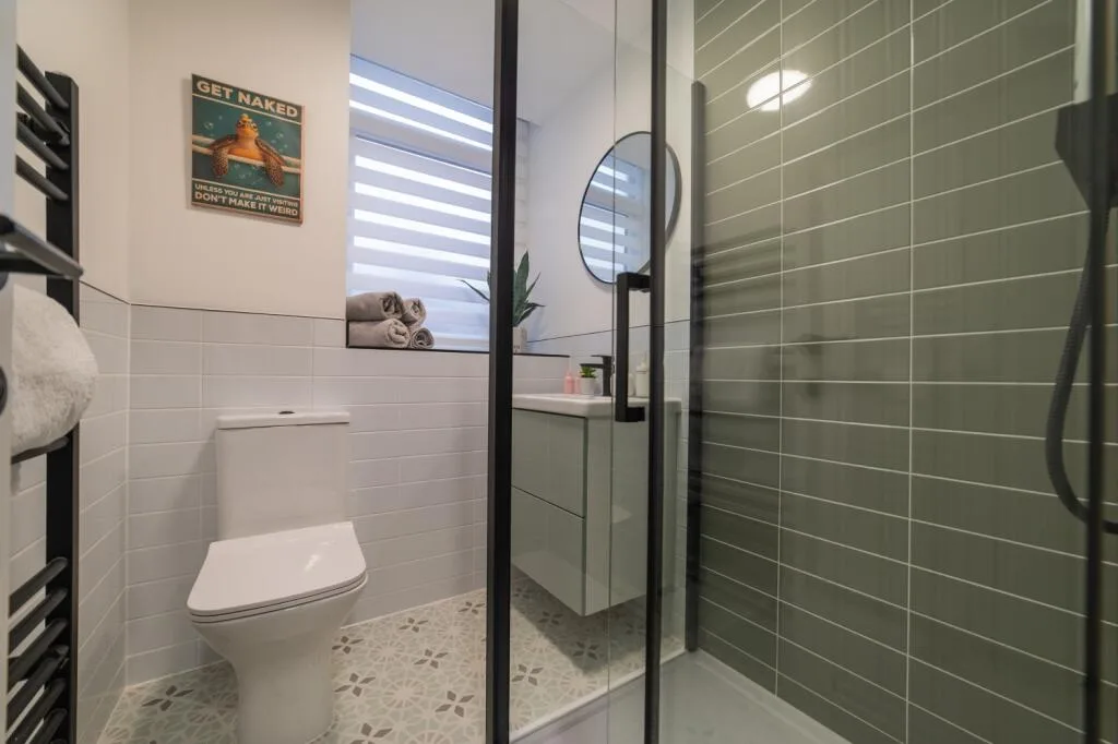 6 bedroom terraced house for rent