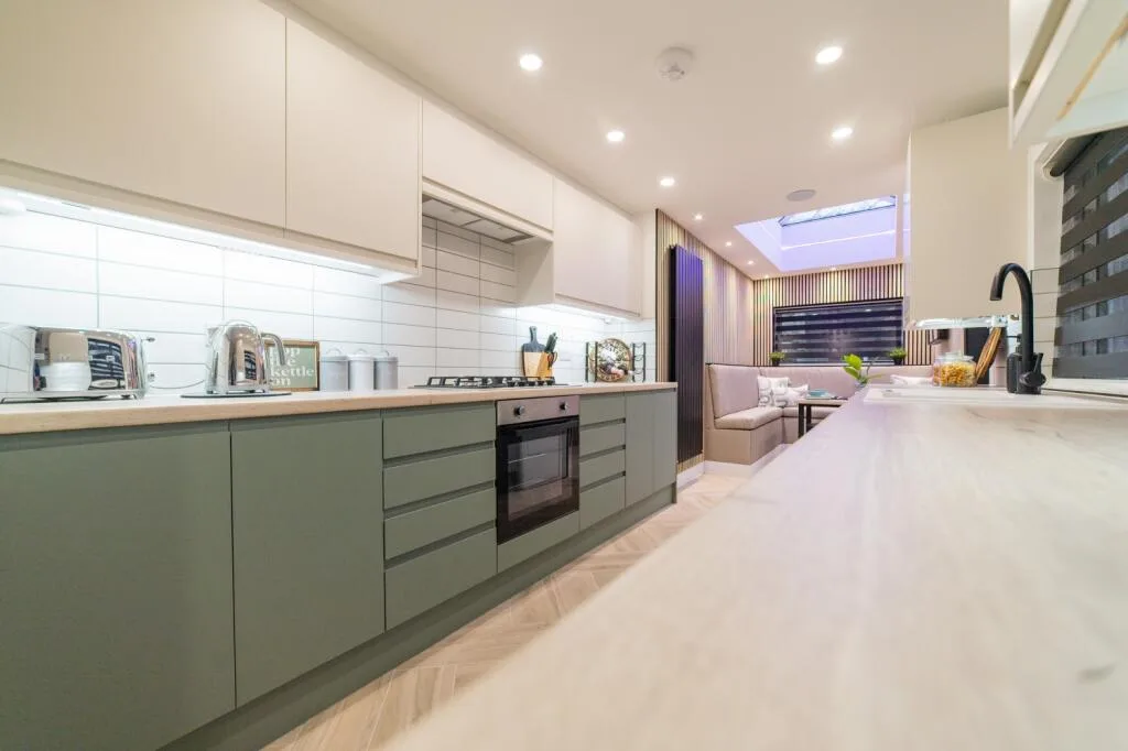 6 bedroom terraced house for rent