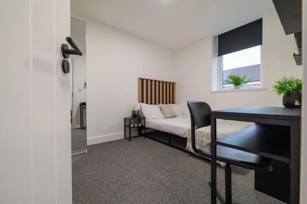 6 bedroom terraced house for rent