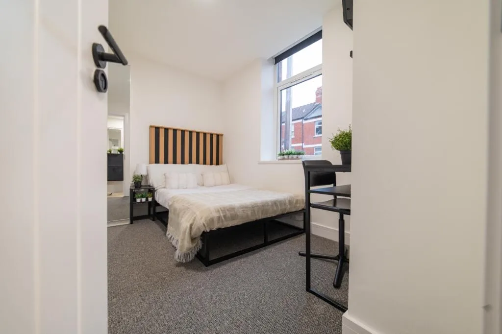 6 bedroom terraced house for rent