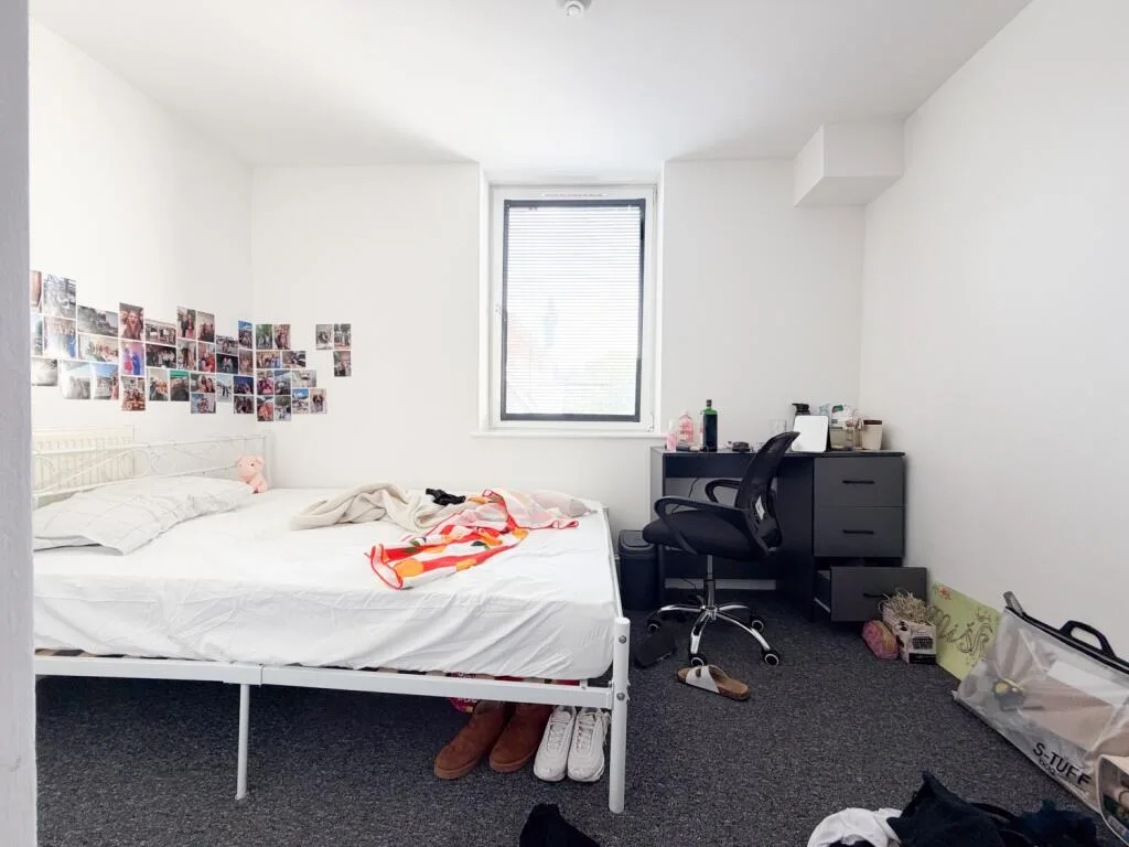 8 bedroom terraced house for rent