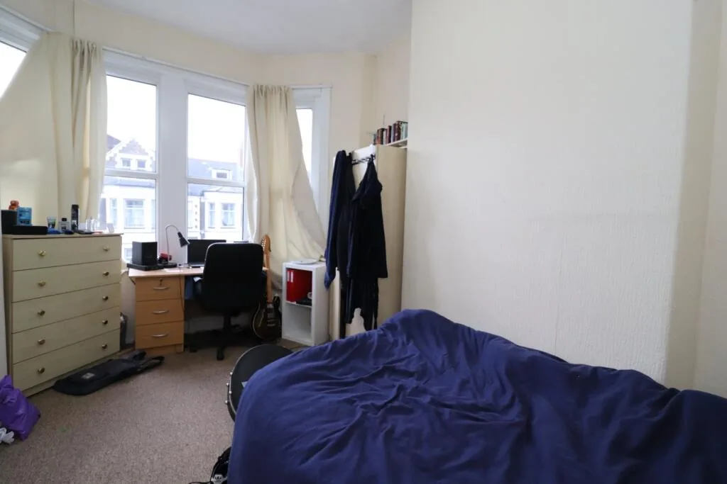 6 bedroom terraced house for rent