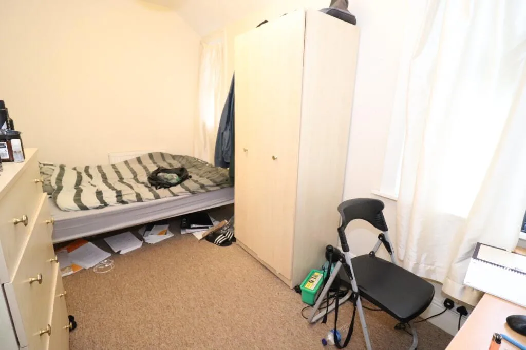 6 bedroom terraced house for rent