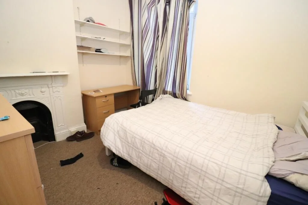 6 bedroom terraced house for rent
